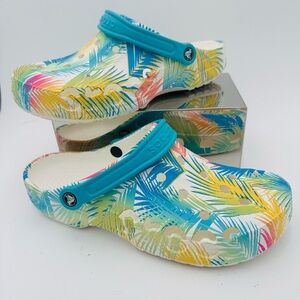 Crocs UNISEX M12 W14 EU 46-47 Tropical Colorful Resort & Party Time Clogs ! NEW